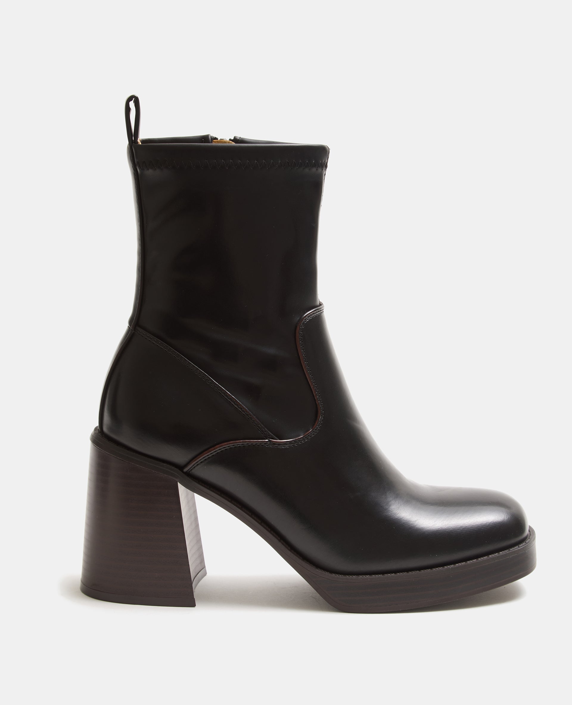 Boots avec semelles plateformes et talons