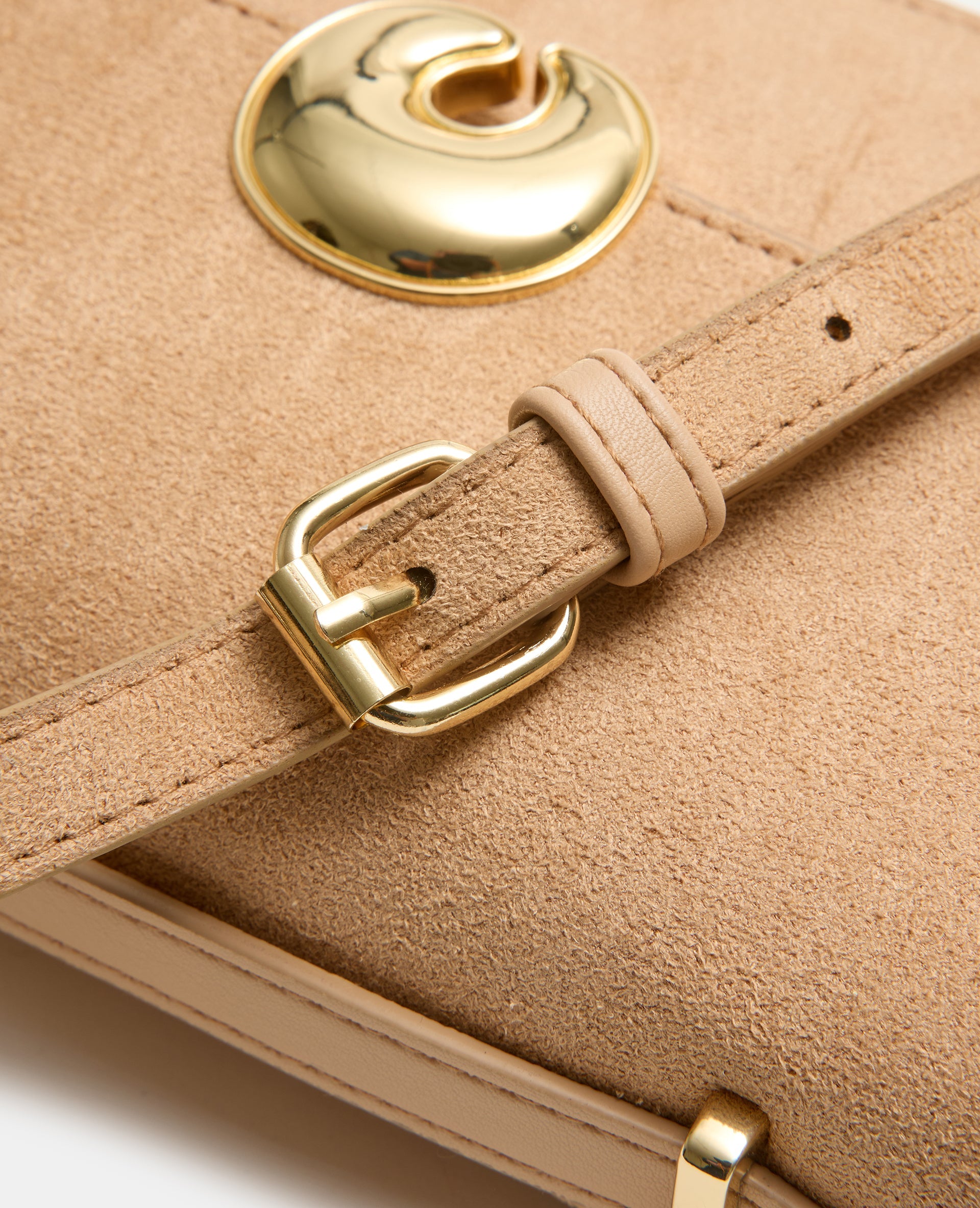 Petit sac boxy en suédine avec boucle fantaisie