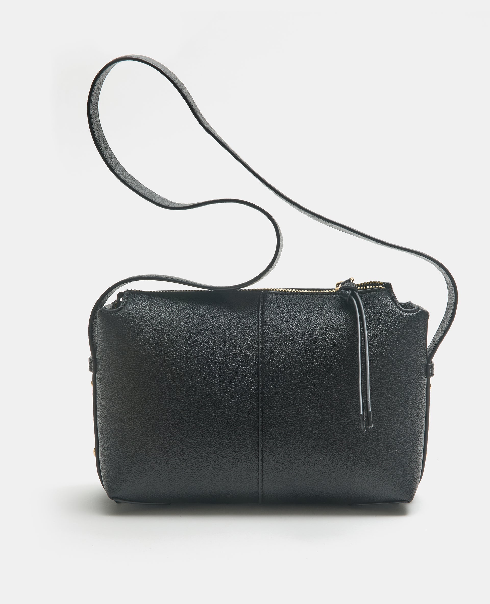 Sac boxy avec clous porté épaule