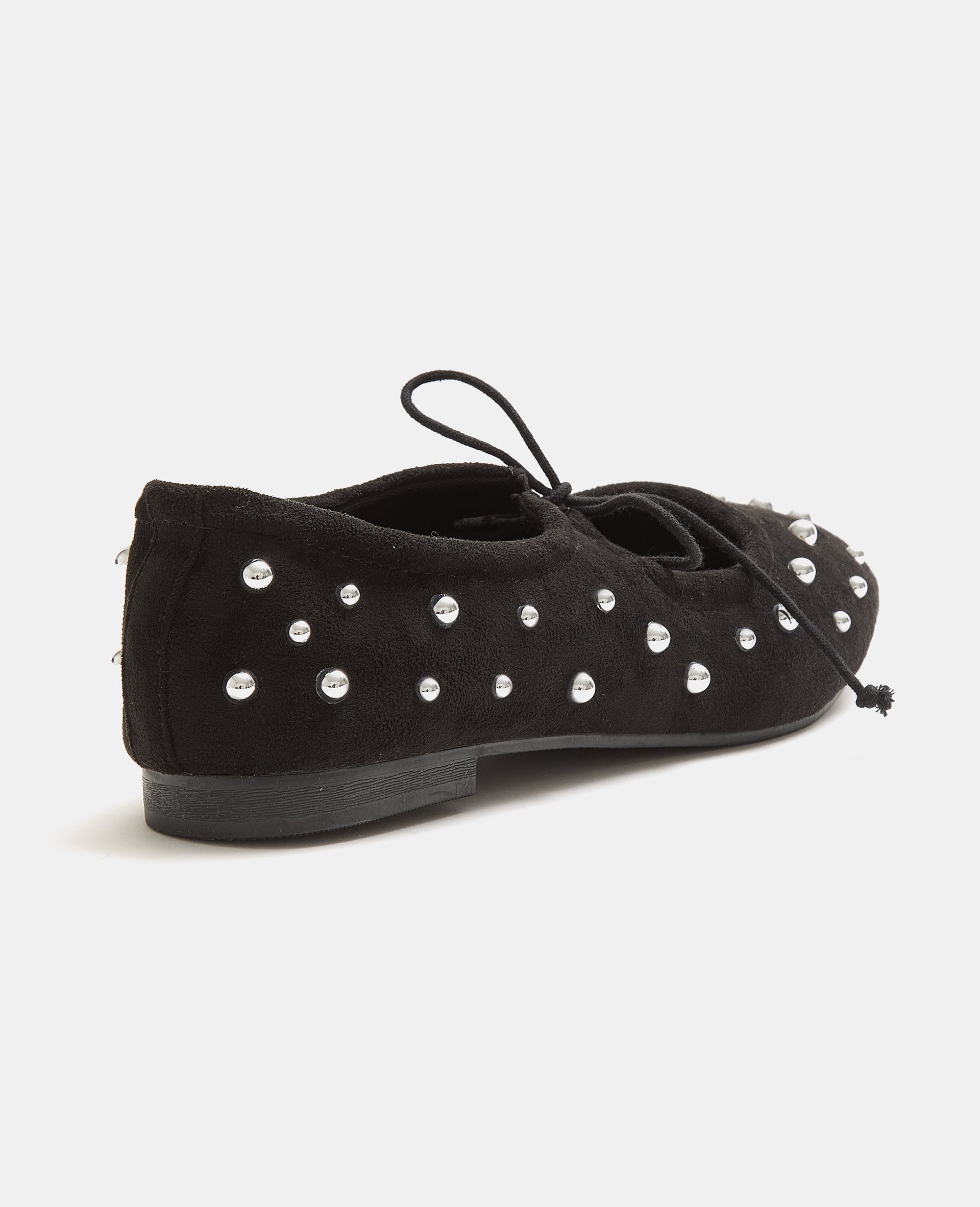 Ballerines en suédine avec clous