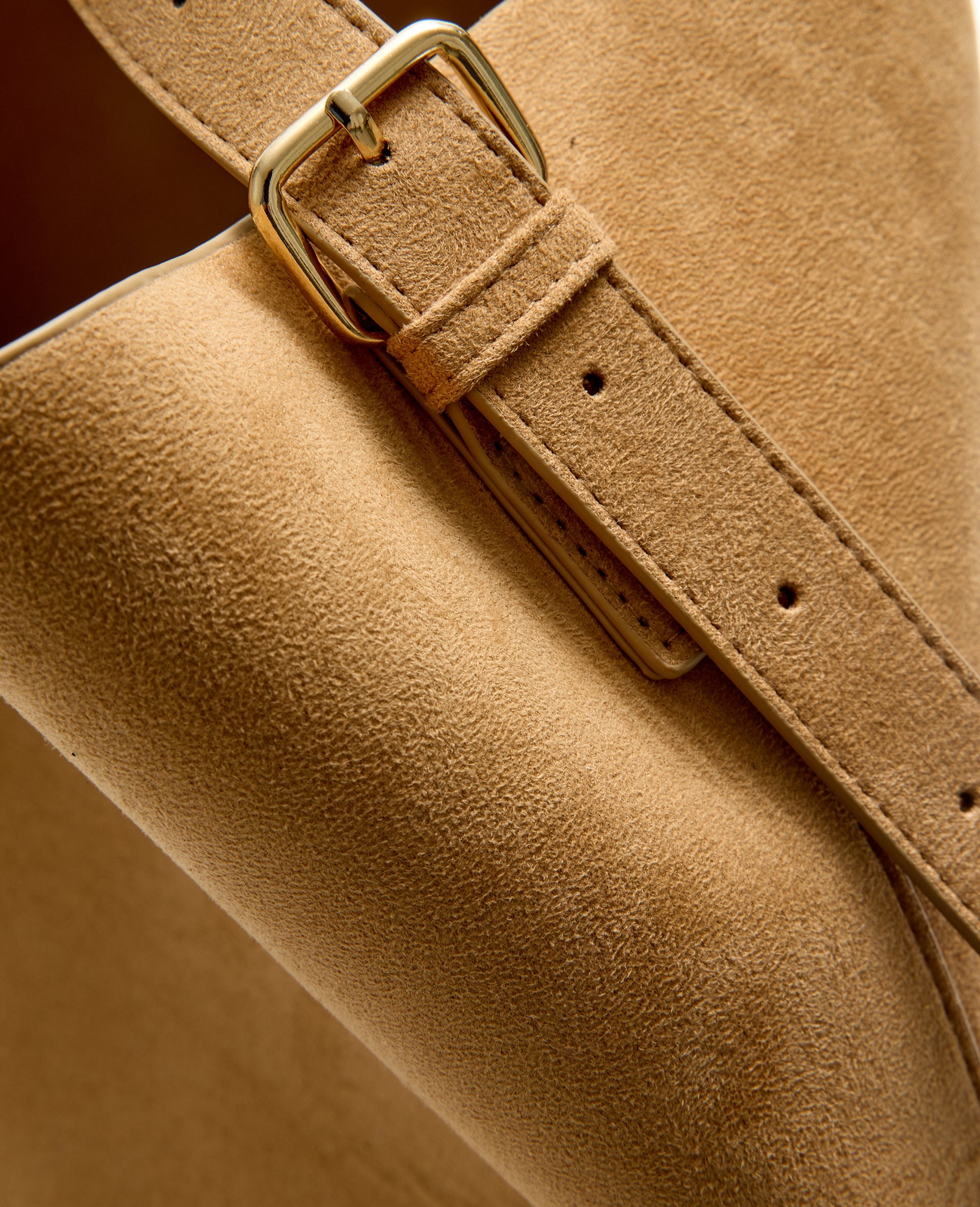 Grand sac en suédine avec bandoulière