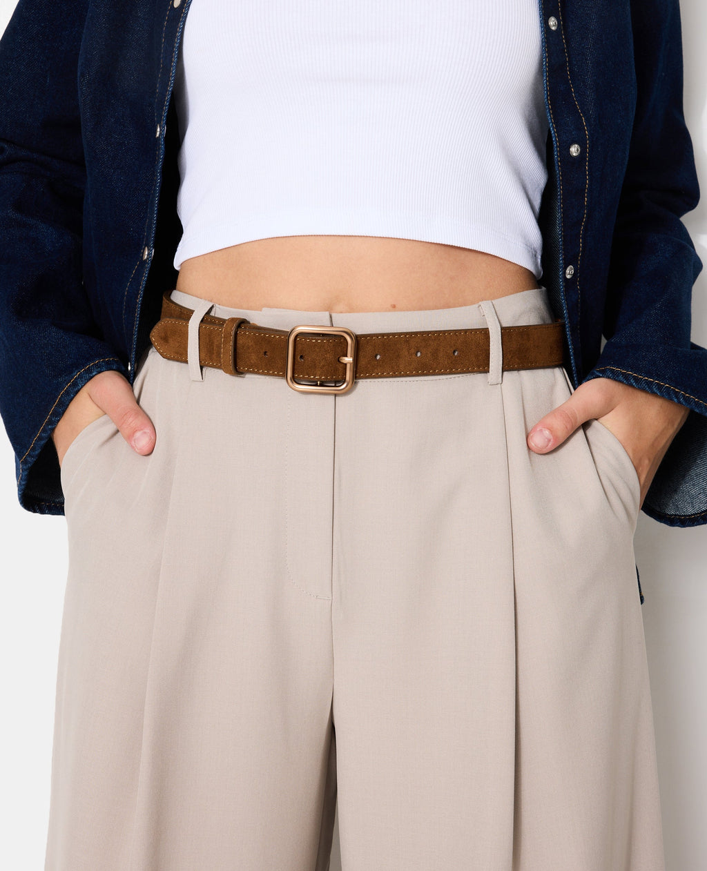 Ceinture en suédine avec boucle carrée