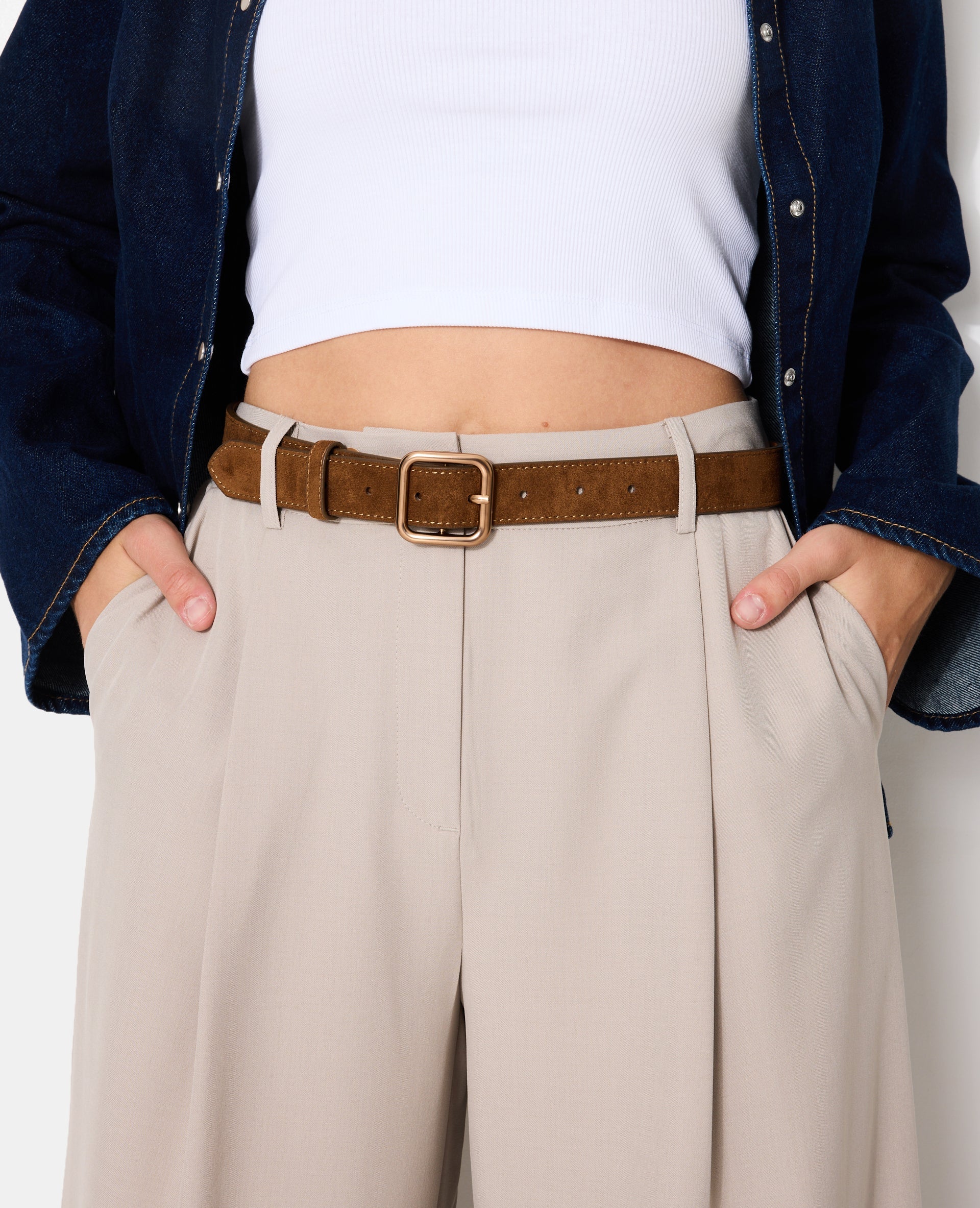Ceinture en suédine avec boucle carrée