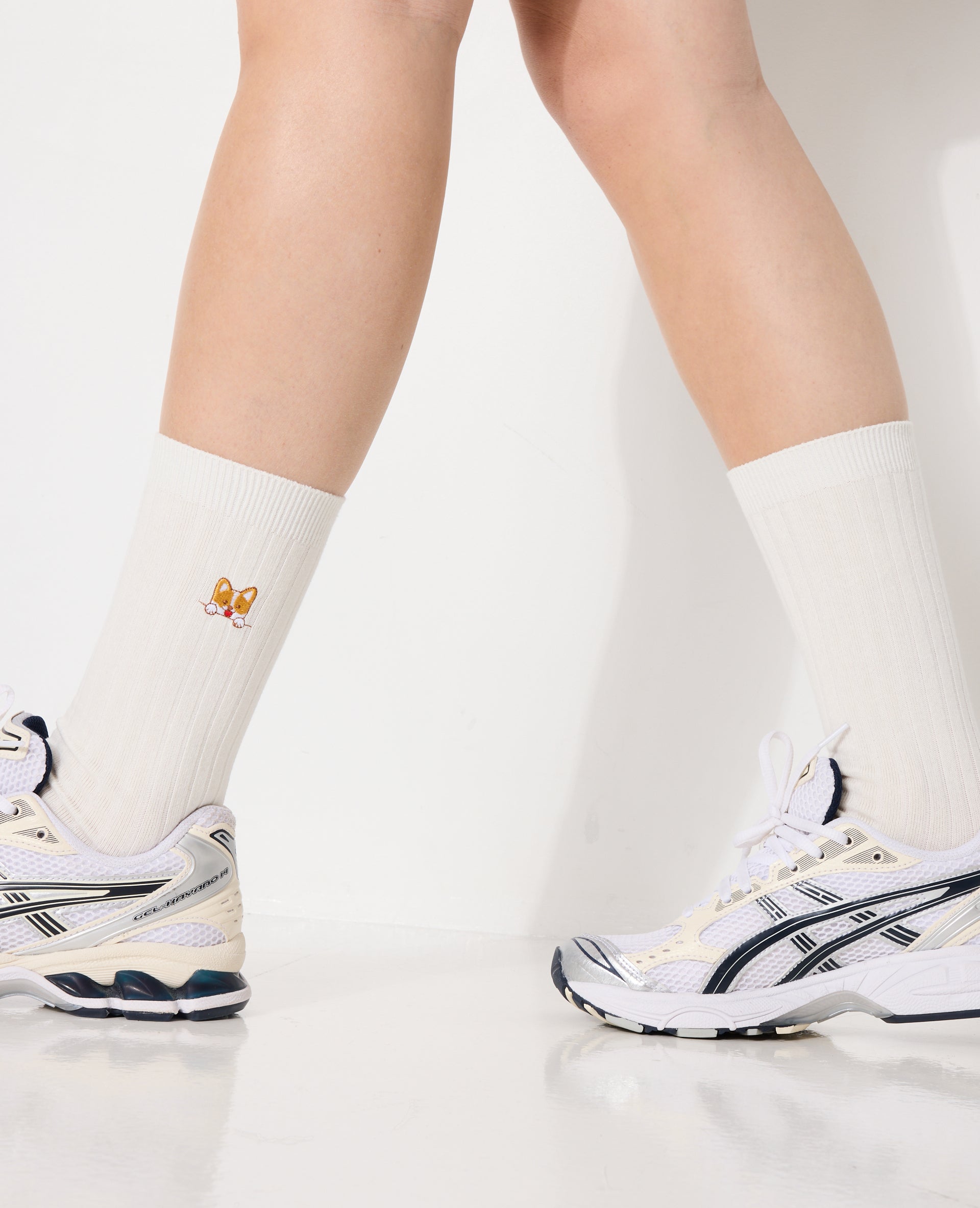 Paire de chaussettes avec broderie chien