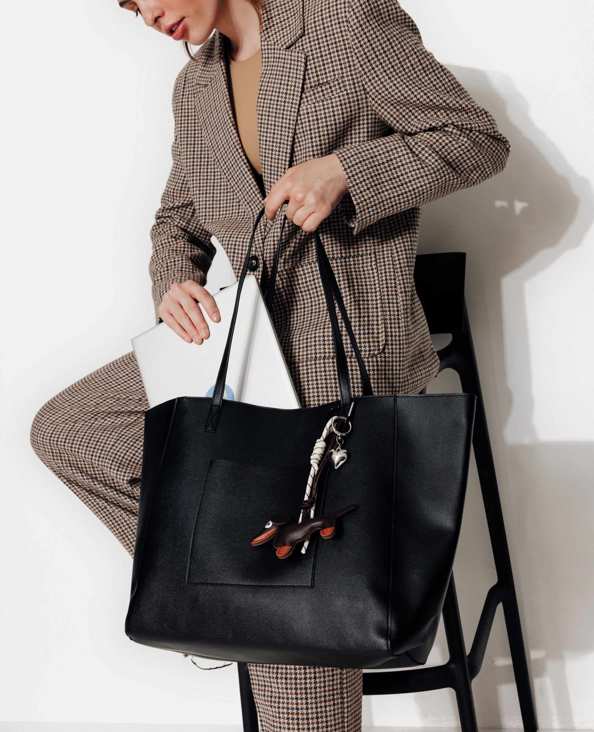 Déco de sac chien en simili avec corde et cœur