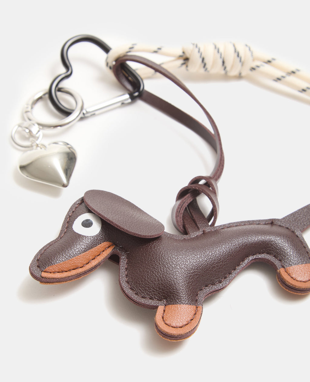Déco de sac chien en simili avec corde et cœur